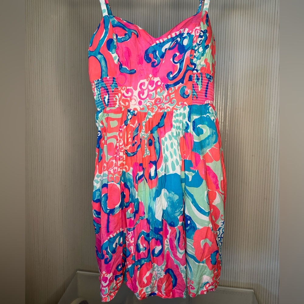 LILLY Pulitzer dress with adjustable straps padded chest with cinched waist